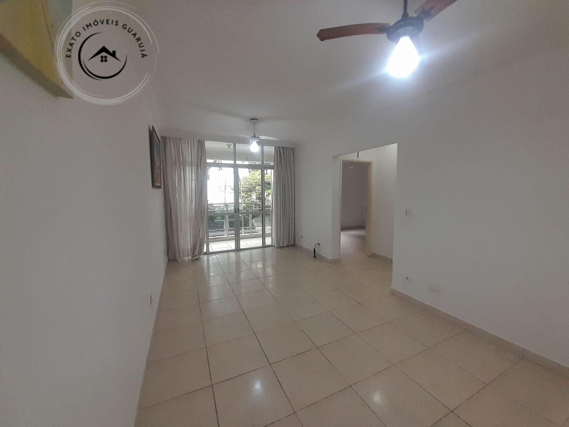 Apartamento padrão de 02 dormitórios para venda nas pitangue