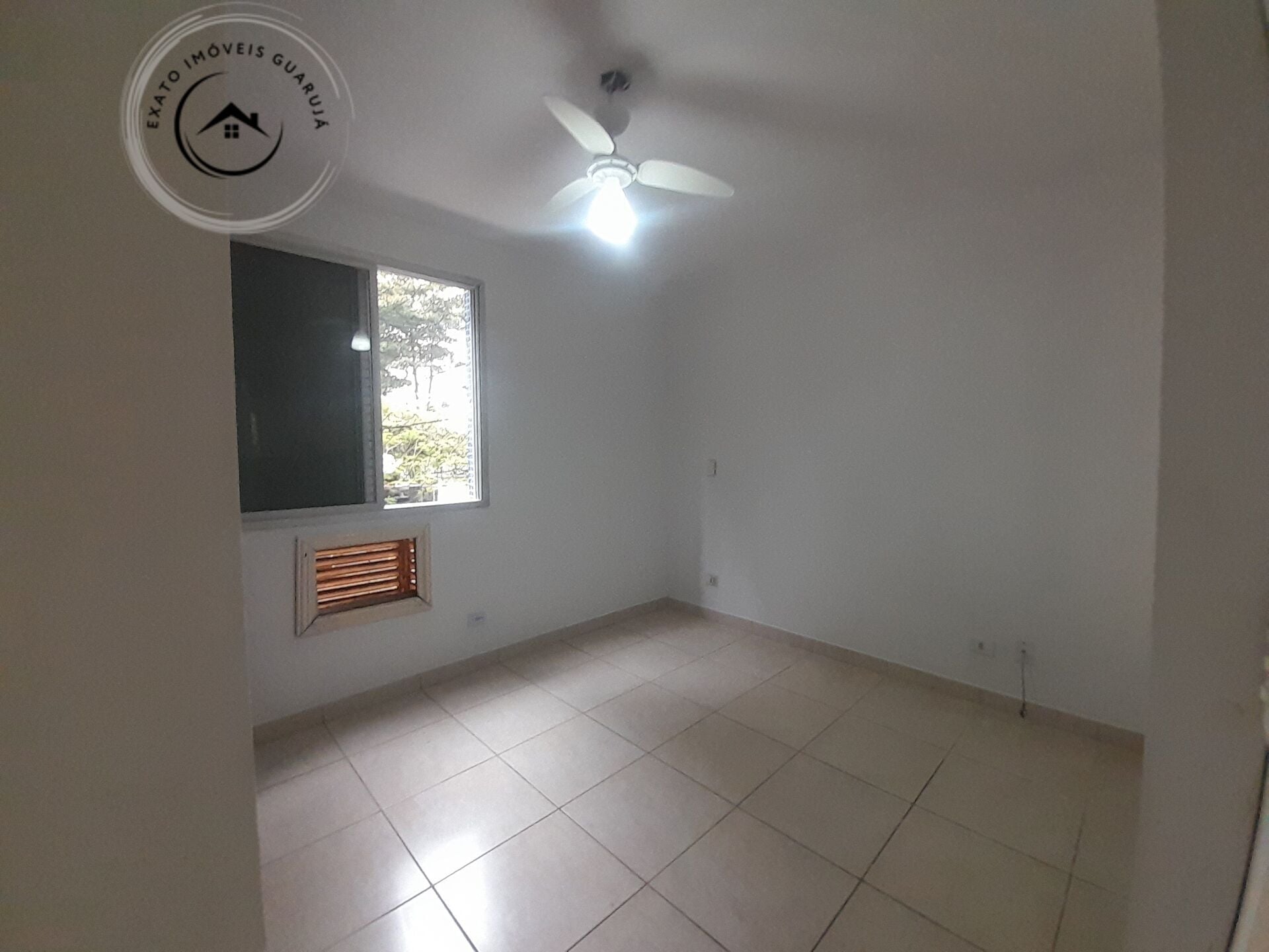 Apartamento padrão de 02 dormitórios para venda nas pitangue