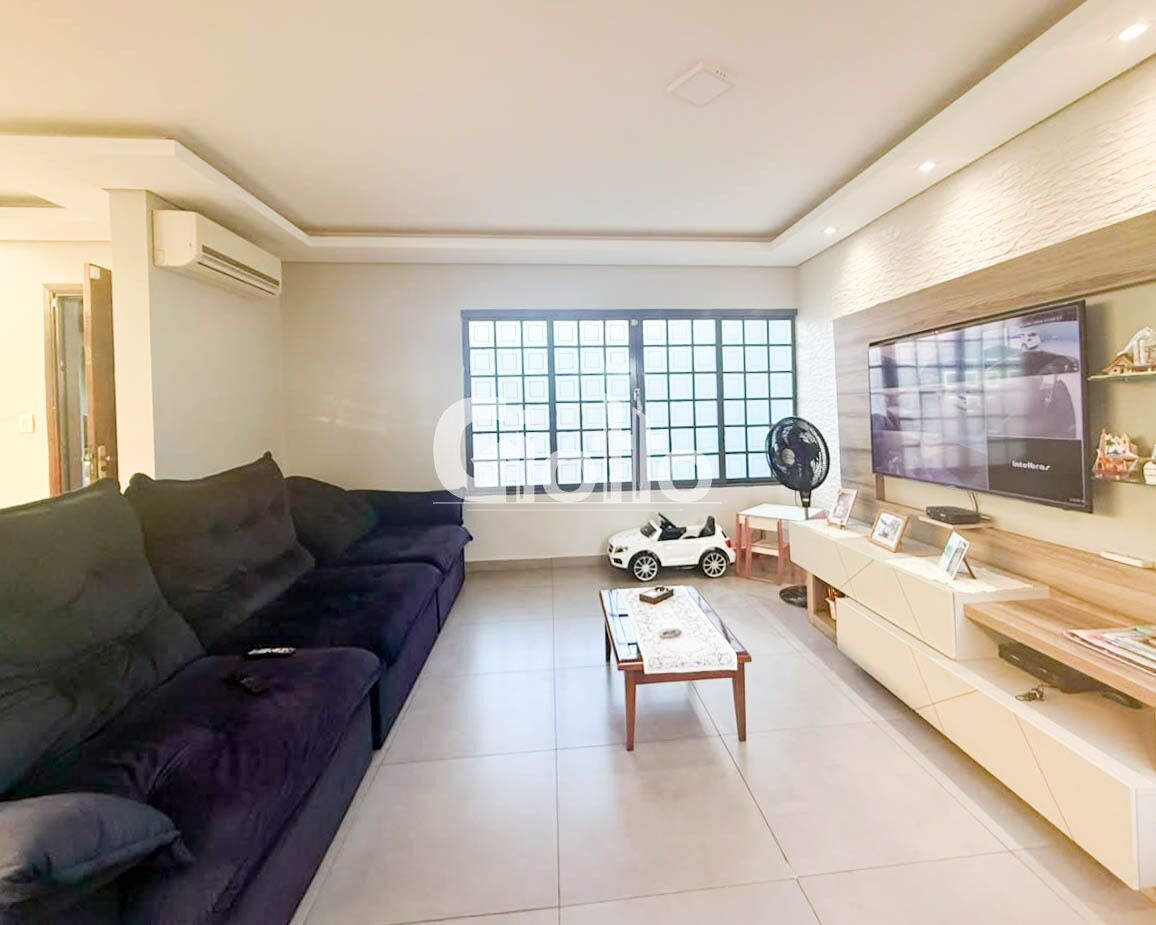 Casa  à venda na Vila Lavínia, Mogi das Cruzes/SP - 4 dormitórios