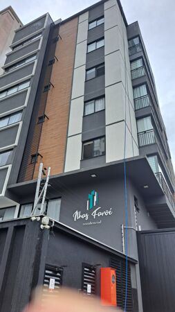 Apartamento Giardino no Saguaçu em U com 3 quartos, 2 Banheiros, 129 m² privativo
