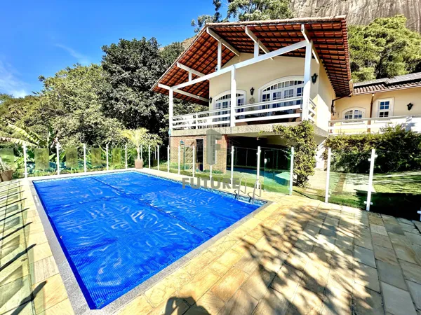 Casa à venda no bairro Parque do Imbui em Teresópolis/RJ