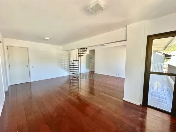 Apartamento à venda no bairro Alto em Teresópolis/RJ