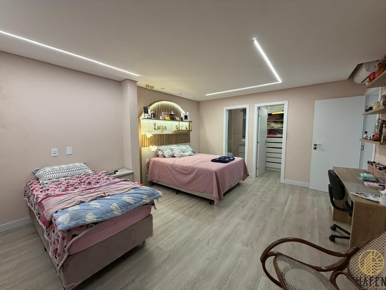 Casa, 4 quartos, 257 m² - Foto 24