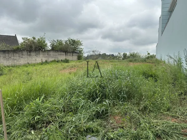 Terreno à venda no bairro Village Mantiqueira em Guaratinguetá/SP