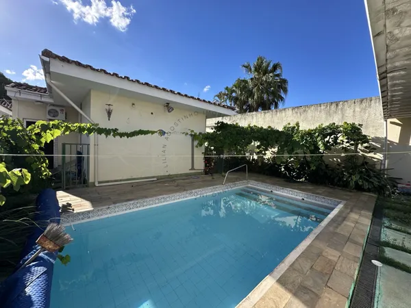 Casa à venda no bairro Vila Paraíba em Guaratinguetá/SP