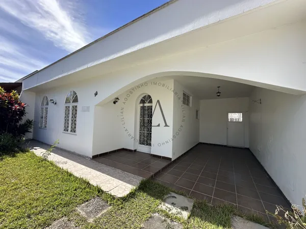 Casa térrea comercial para alugar no bairro Vila Paraíba - Guaratinguetá/SP