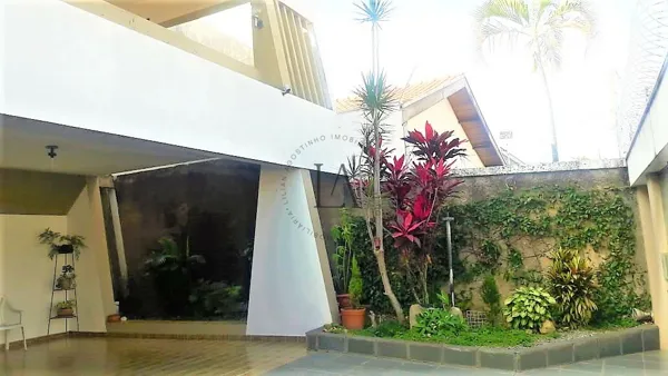 Casa na Vila Paraíba, em Guaratinguetá com 4 dormitórios - Guaratinguetá/SP