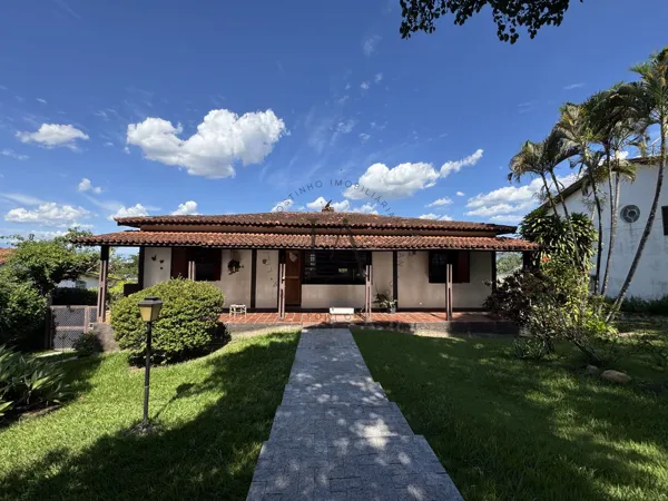 Casa à venda no bairro Jardim Panorama I - Guaratinguetá/SP