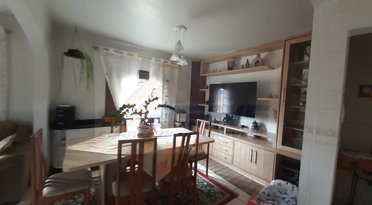Casa à venda com 3 quartos, 1 suíte, 1 vaga e 140m² no Cajuru, Curitiba (PR) — foto 3 de 11