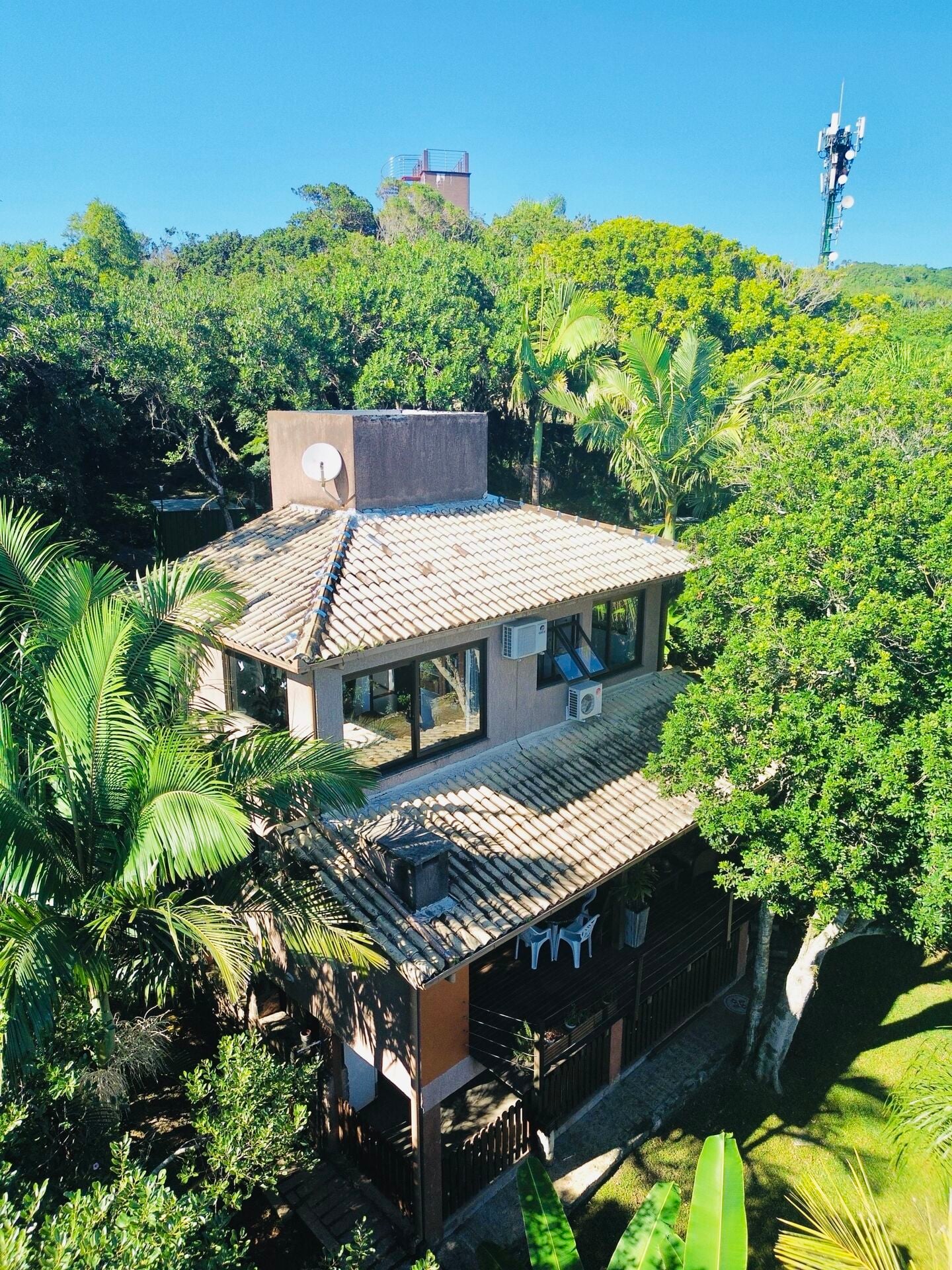 Casa no Caminho do Rei com vista para a lagoa em Praia do Rosa, Imbituba