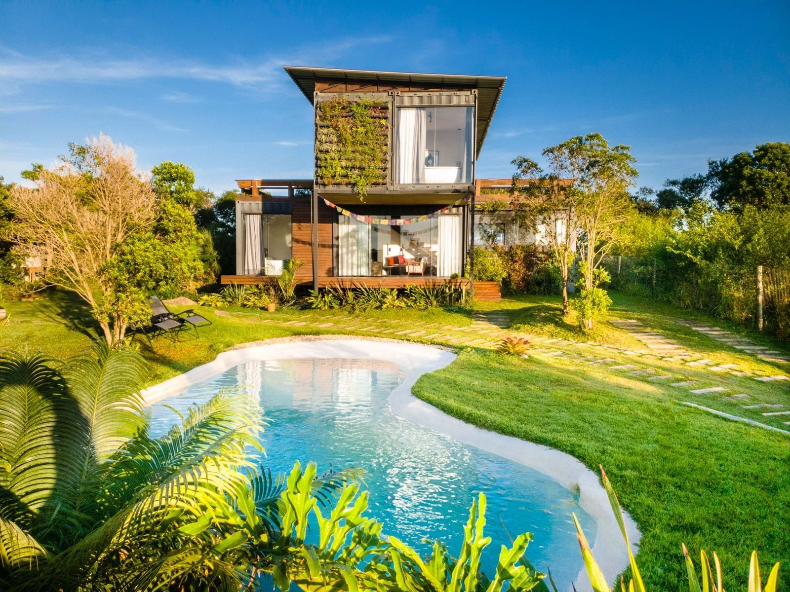 3 casas com piscina-lago na Barra de Ibiraquera em Barra de Ibiraquera, Imbituba