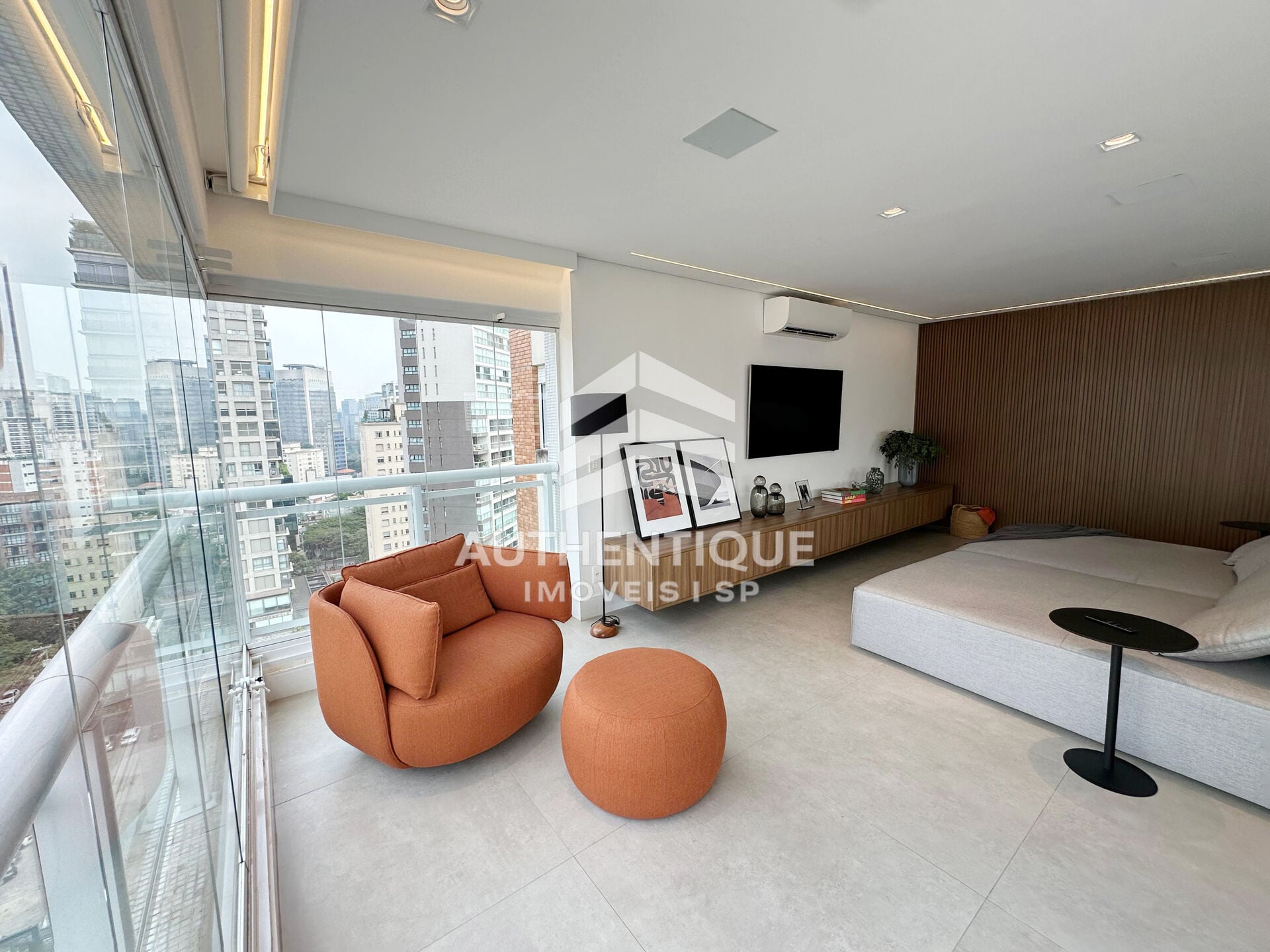 Apartamento, 3 quartos, 161 m² - Foto 2