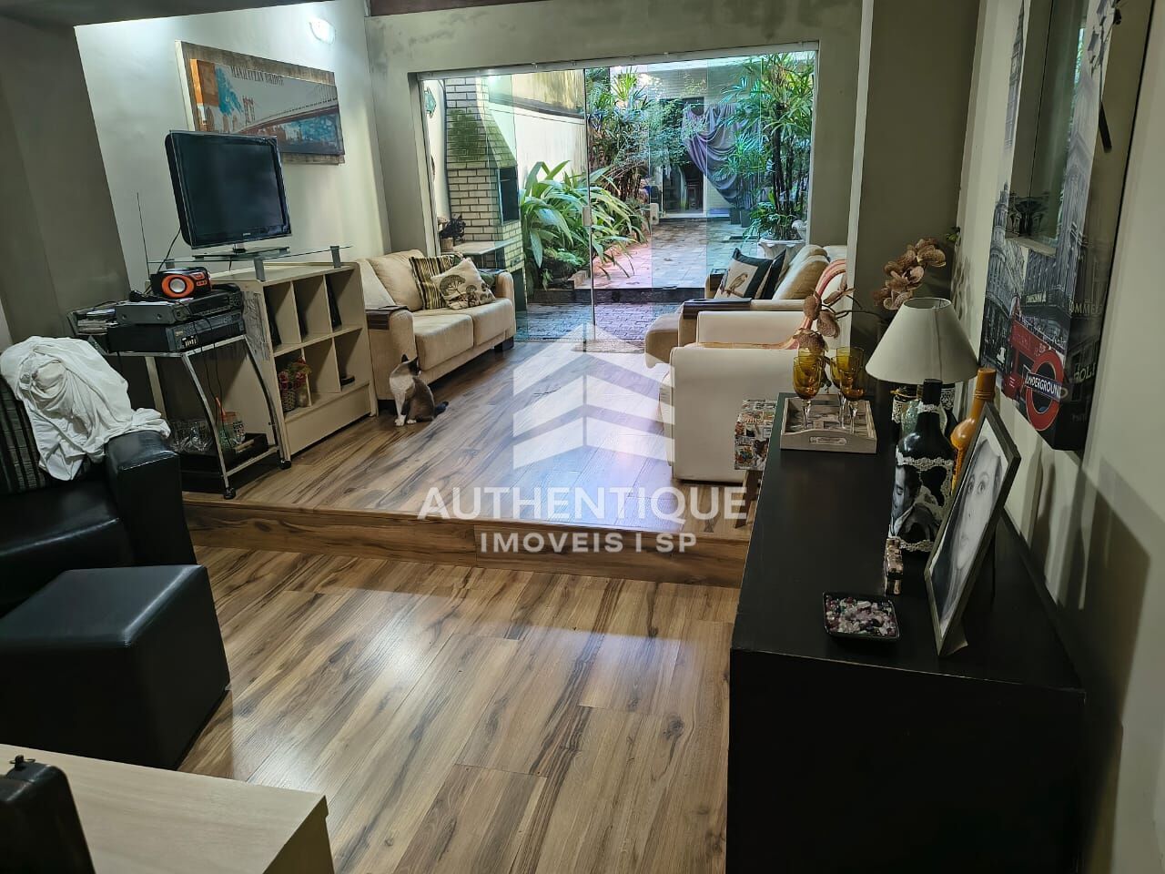 Sobrado, 3 quartos, 180 m² - Foto 1