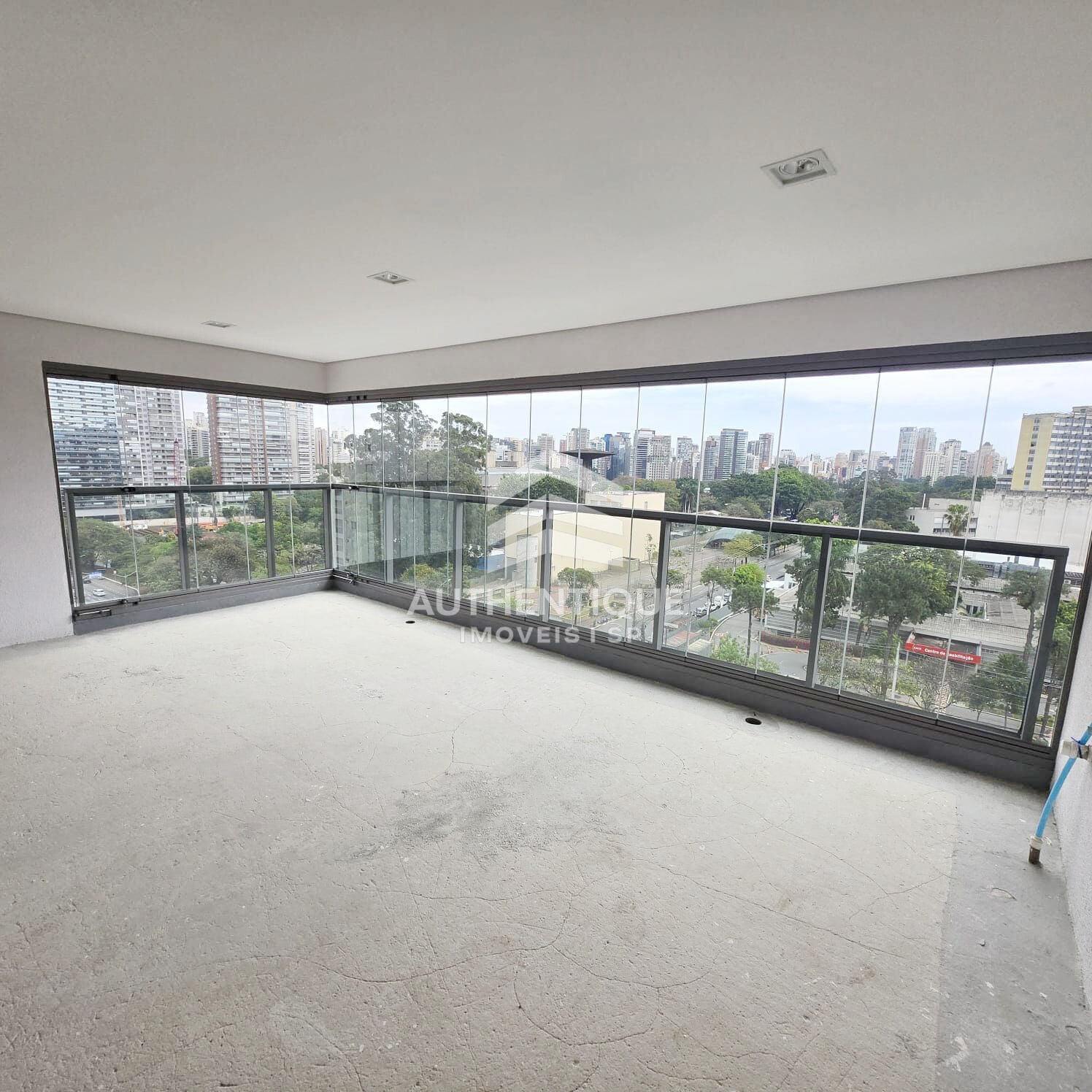 Apartamento, 3 quartos, 151 m² - Foto 1