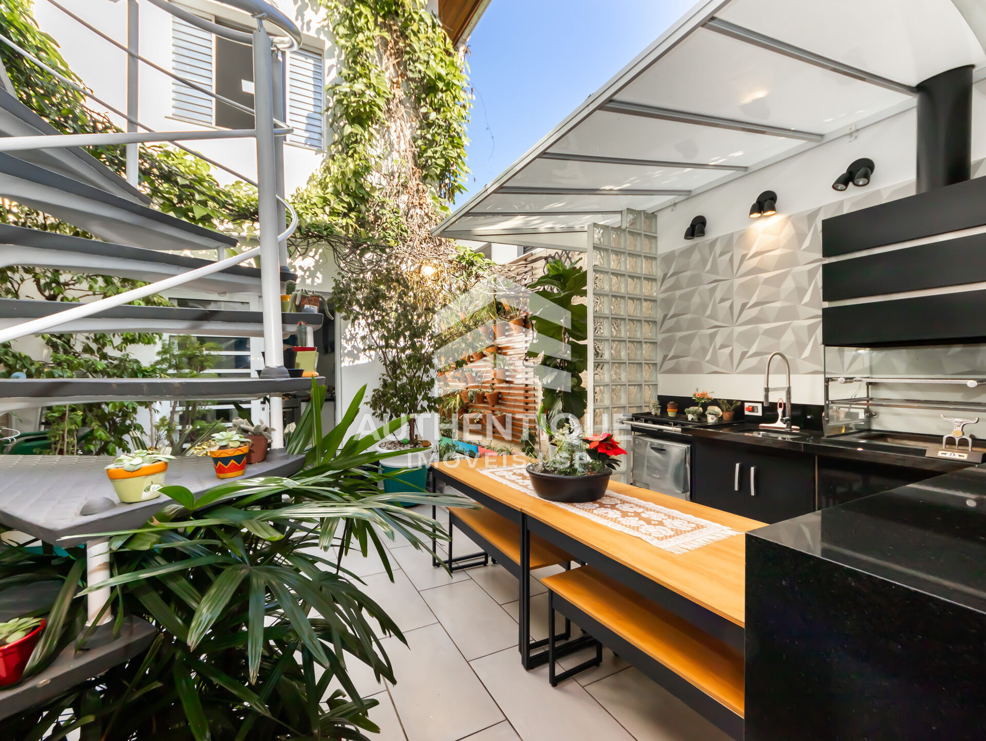 Casa, 3 quartos, 231 m² - Foto 2