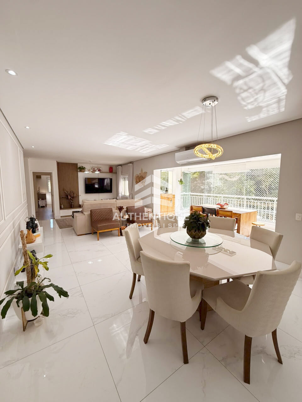 Apartamento, 3 quartos, 158 m² - Foto 1