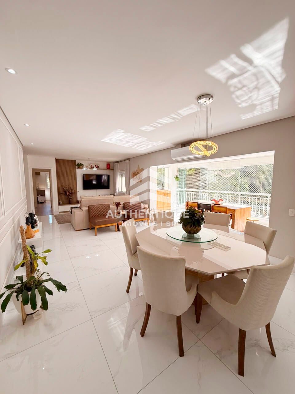 Apartamento, 3 quartos, 158 m² - Foto 1