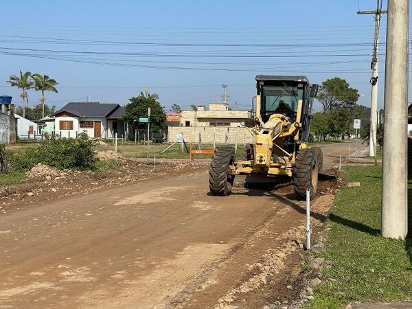 Obras de Asfaltamento na Estrada entre Passo de Torres e Balneário Gaivota/SC Começam