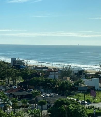 Quantos km tem a Praia Brava Itajaí?