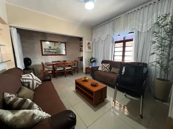 Casa com 2 quartos, 90 m², com varanda gourmet, à venda no Jardim Imperador, Praia Grande