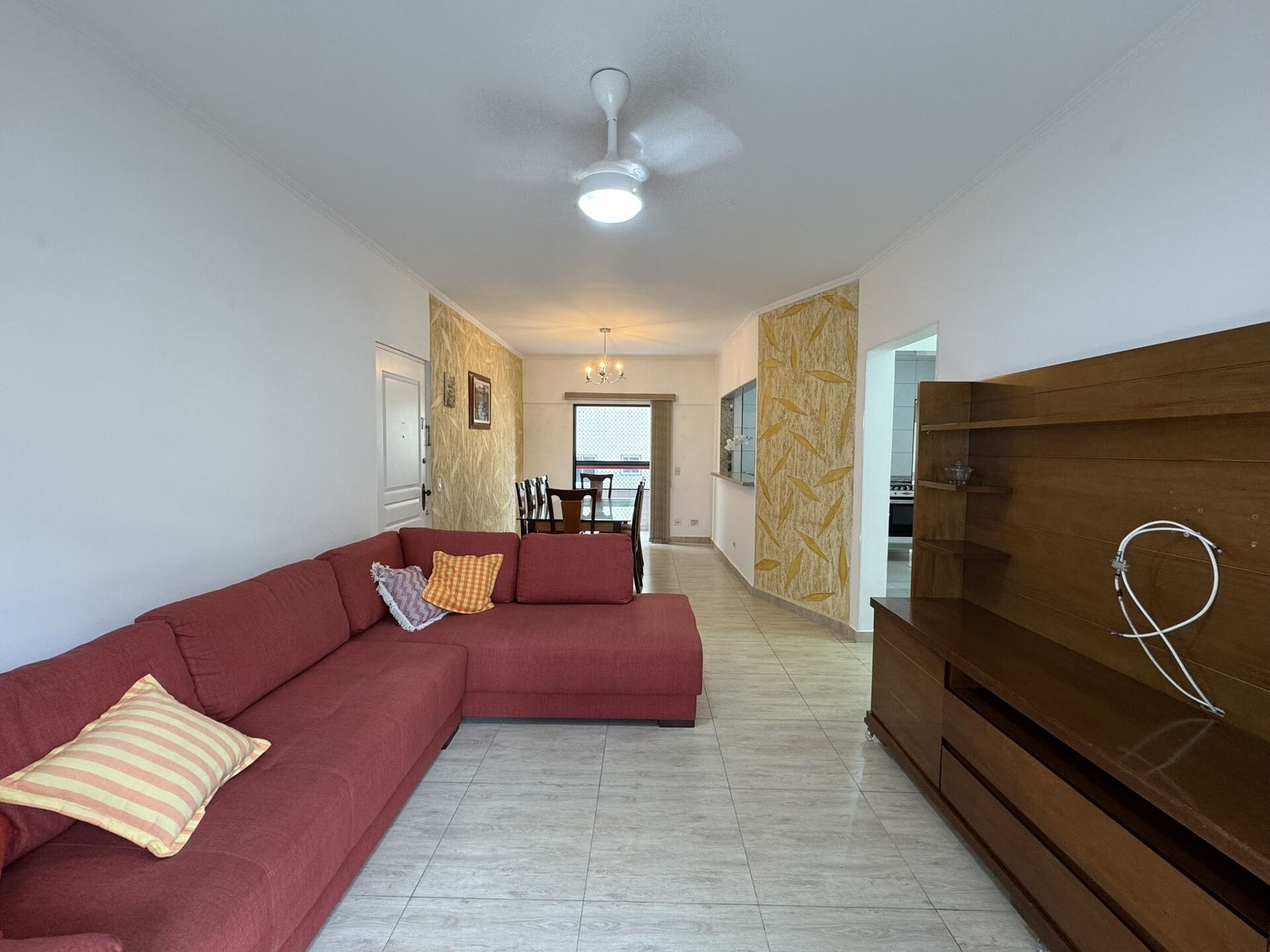 Apartamento no Residencial Hildegard Angel, Guilhermina, Praia Grande