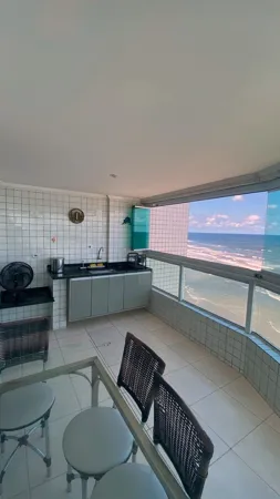 Apartamento com 2 quartos, 90 m², de frente para o mar, à venda no Centro, Praia Grande