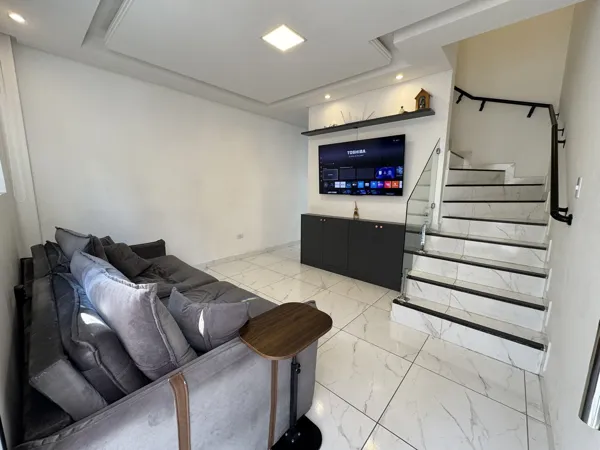 Apartamento com 2 quartos, 57 m², com varanda gourmet, à venda na Guilhermina, Praia Grande