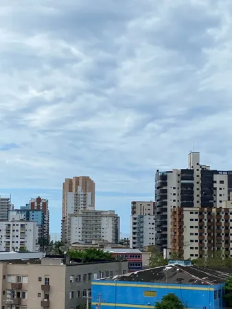 Apartamento com 2 quartos, 72 m², com varanda gourmet, à venda na Guilhermina, Praia Grande