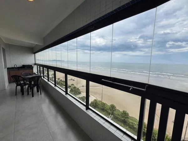 Apartamento com 2 quartos, 66 m², de frente para o mar, à venda no Maracanã, Praia Grande