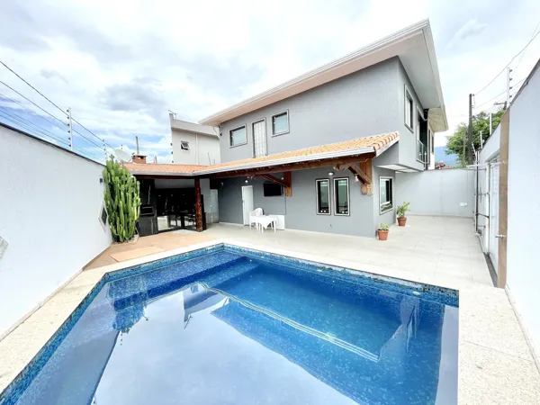Sobrado com 3 quartos, 160 m², à venda no Caiçara, Praia Grande