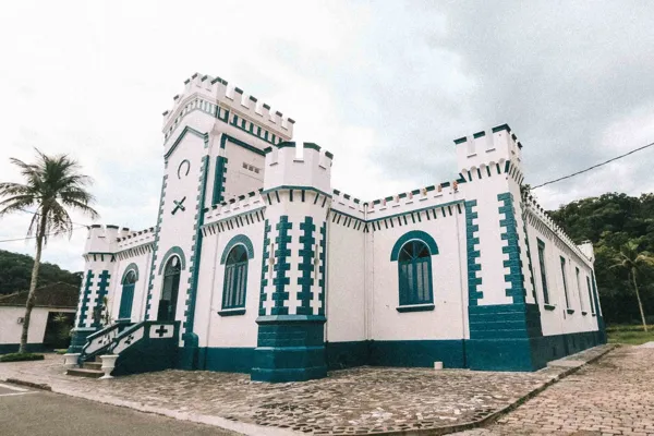Fachada do Condomínio Cesar Residence, Avenida Presidente Castelo Branco, 31, Canto do Forte, Praia Grande