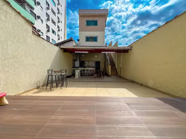 Casa com 3 quartos, 451 m², com varanda gourmet, à venda no Boqueirão, Praia Grande