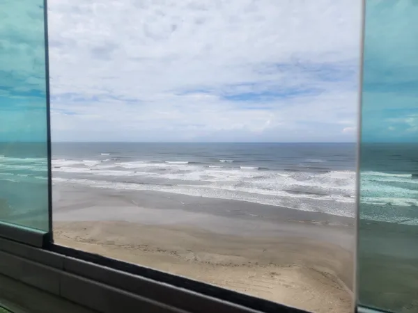 Apartamento com 3 quartos, 104 m², de frente para o mar, à venda no Solemar, Praia Grande