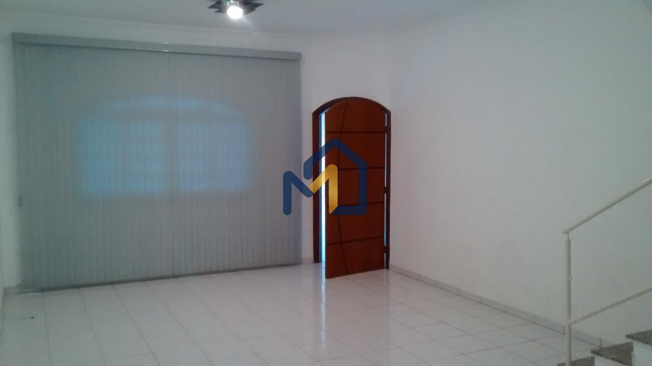 Sobrado, 3 quartos, 206 m² - Foto 2