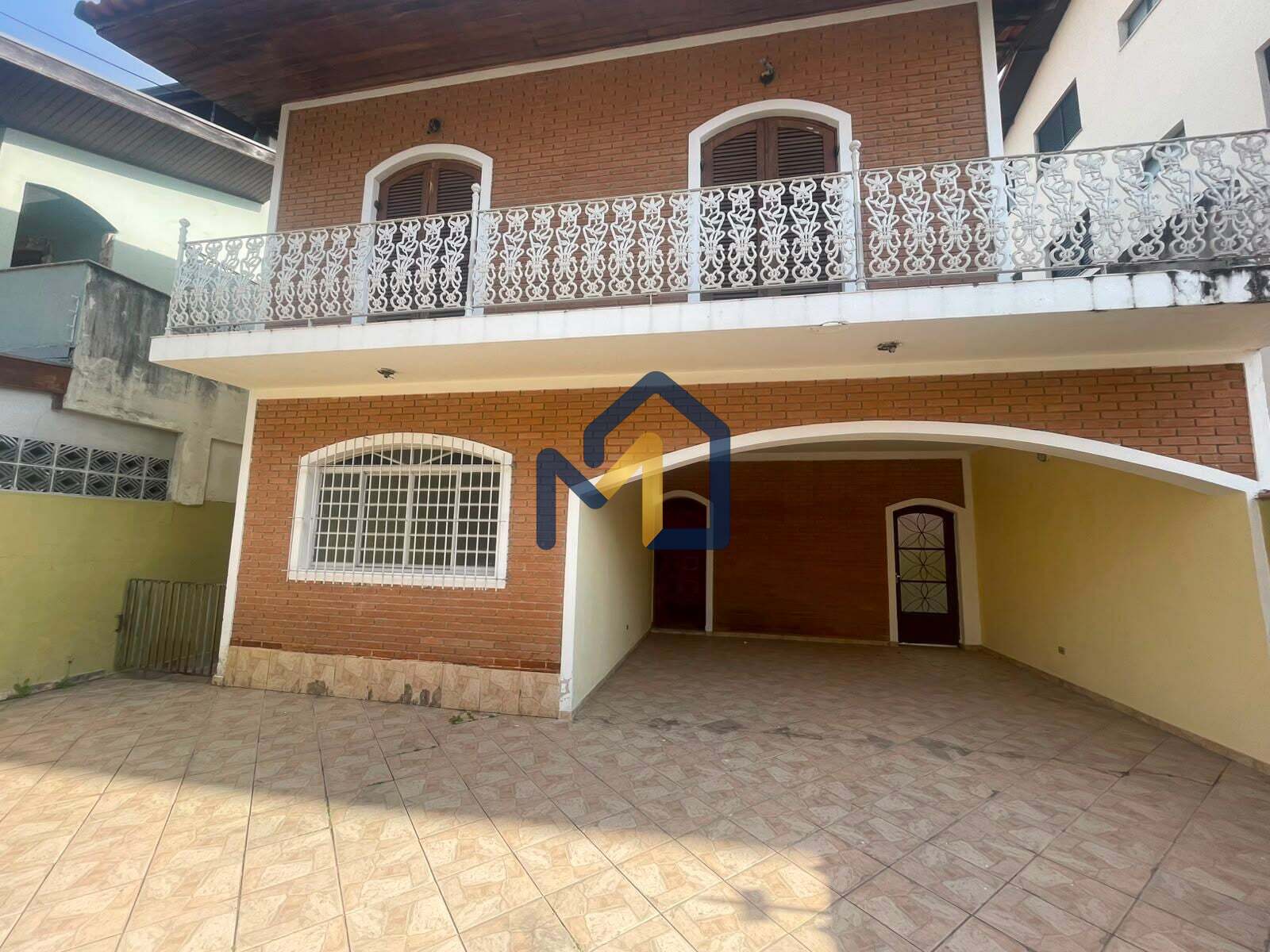 Casa, 6 quartos, 227 m² - Foto 2