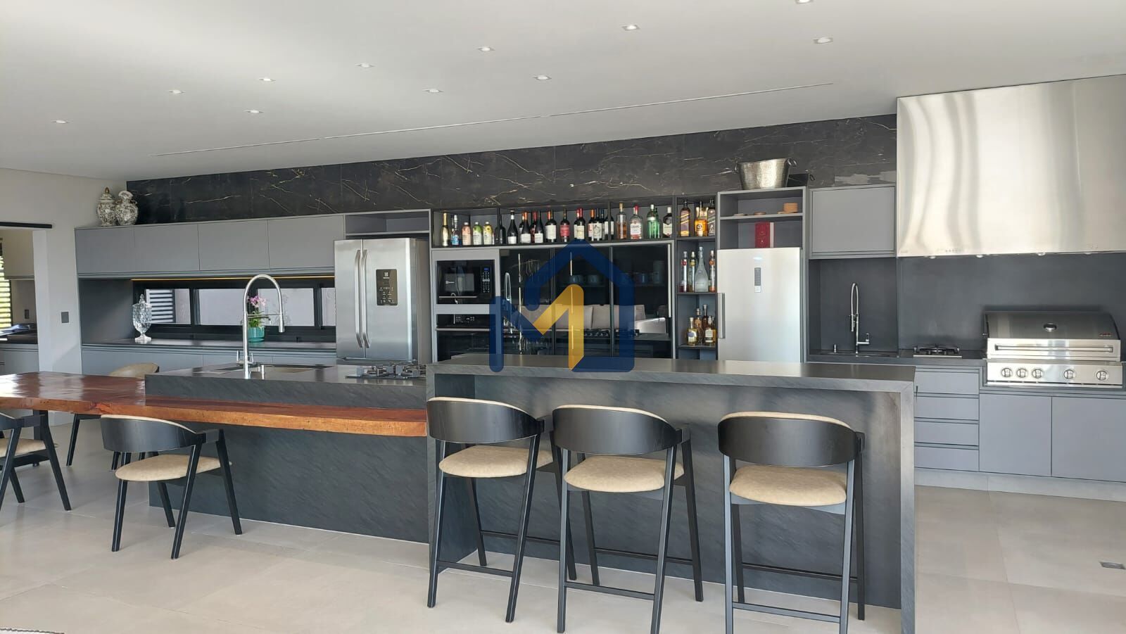 Casa, 4 quartos, 325 m² - Foto 3
