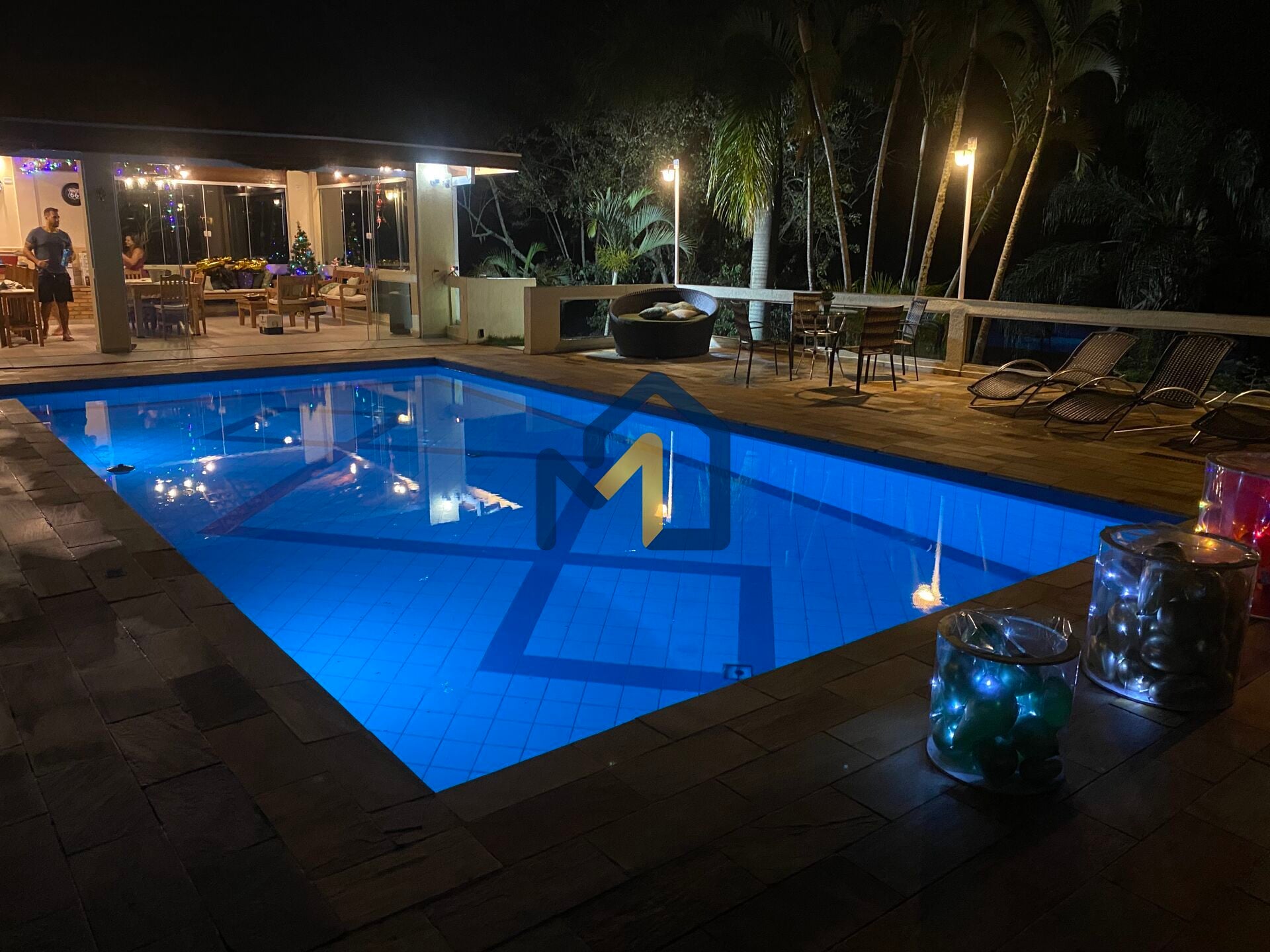 Chácara, 4 quartos, 300 m² - Foto 1