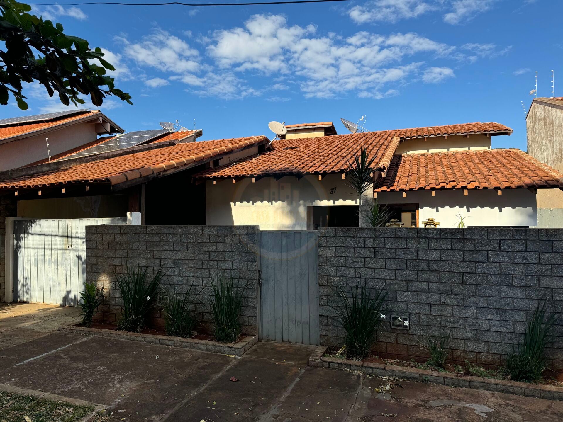 Casa no Parque Alvorada, foto 1 de 10