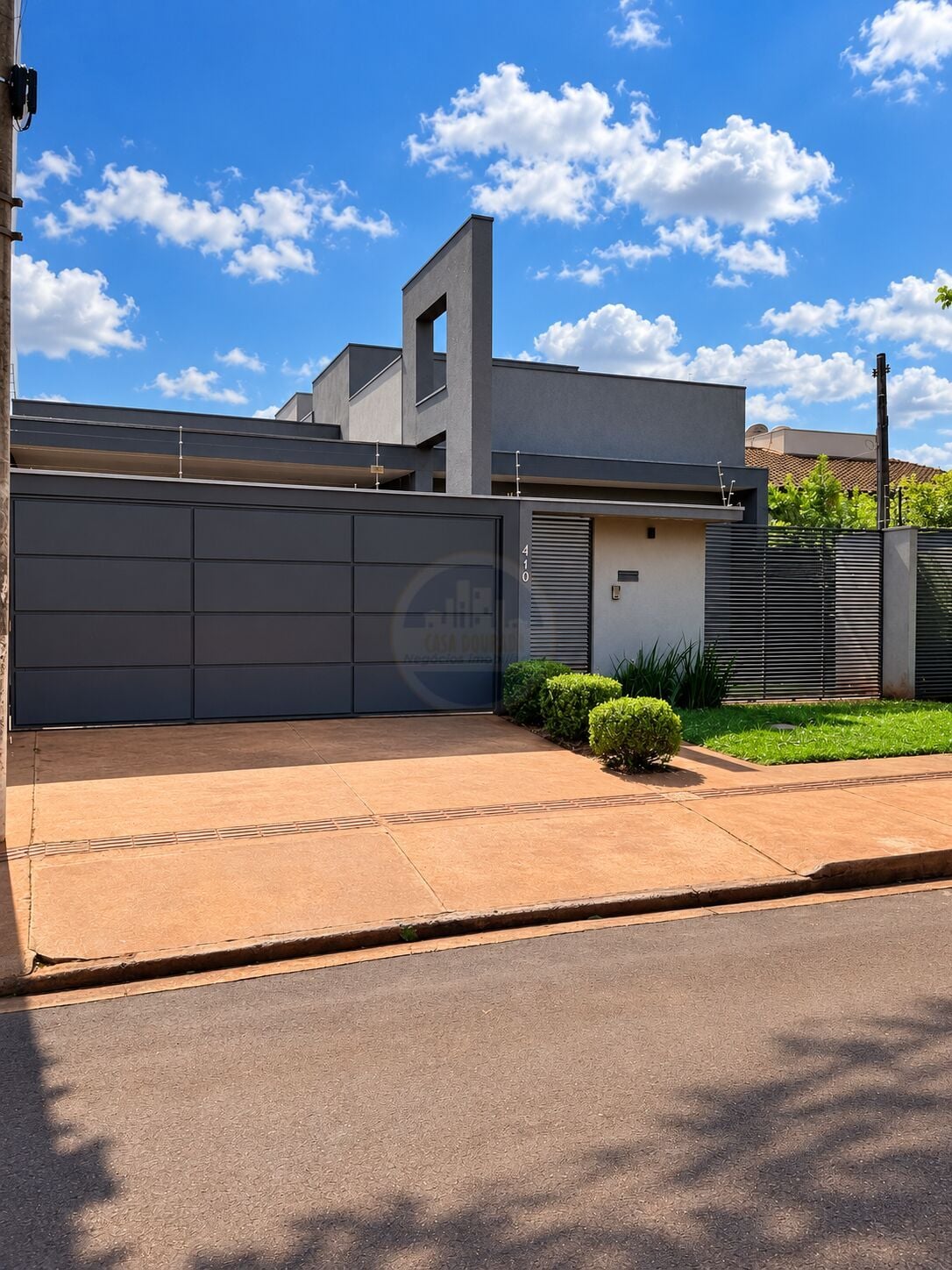 Casa em Altos do Indaiá, foto 1 de 29