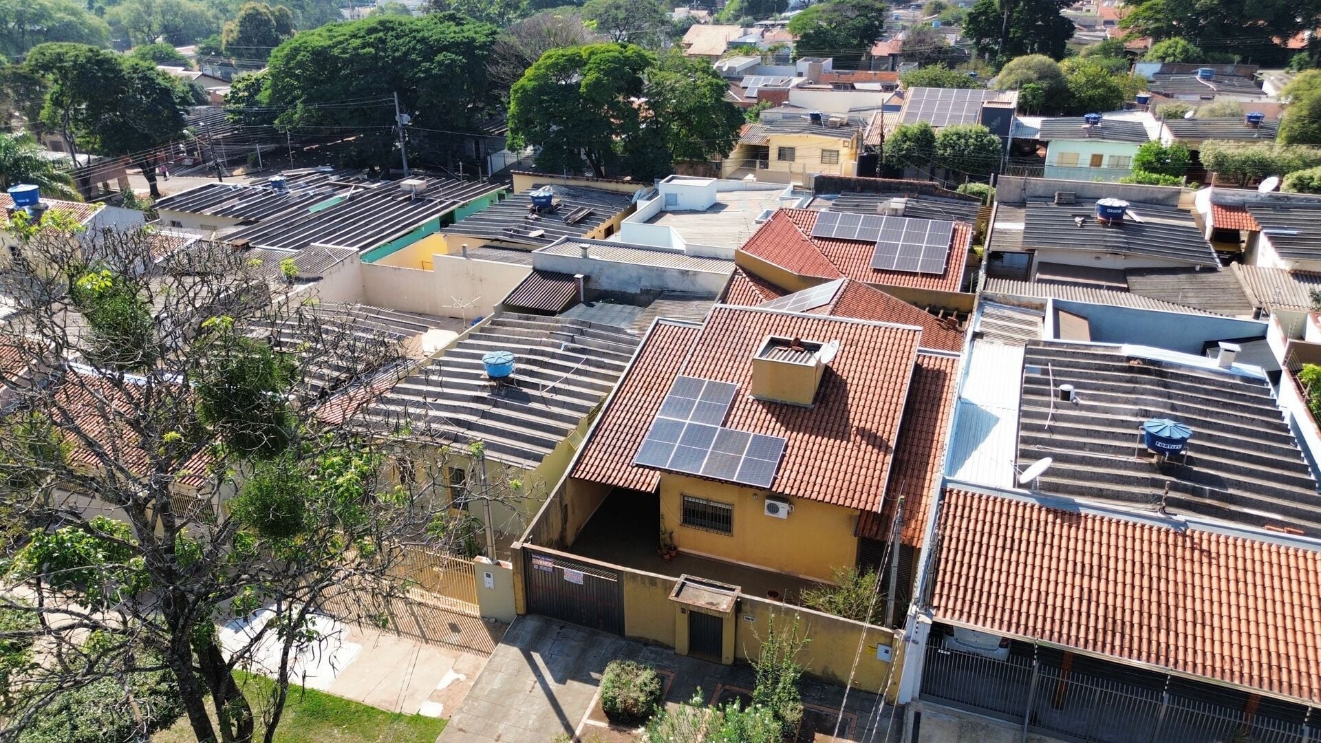 Casa em BNH III Plano, foto 2 de 28