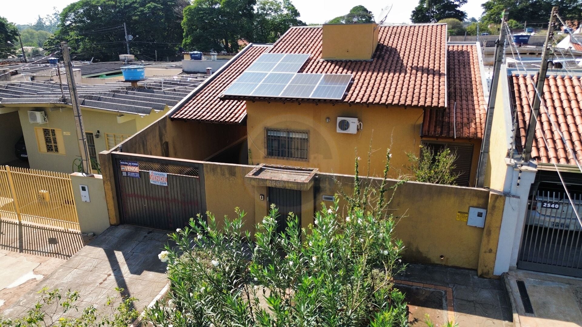 Casa em BNH III Plano, foto 1 de 28