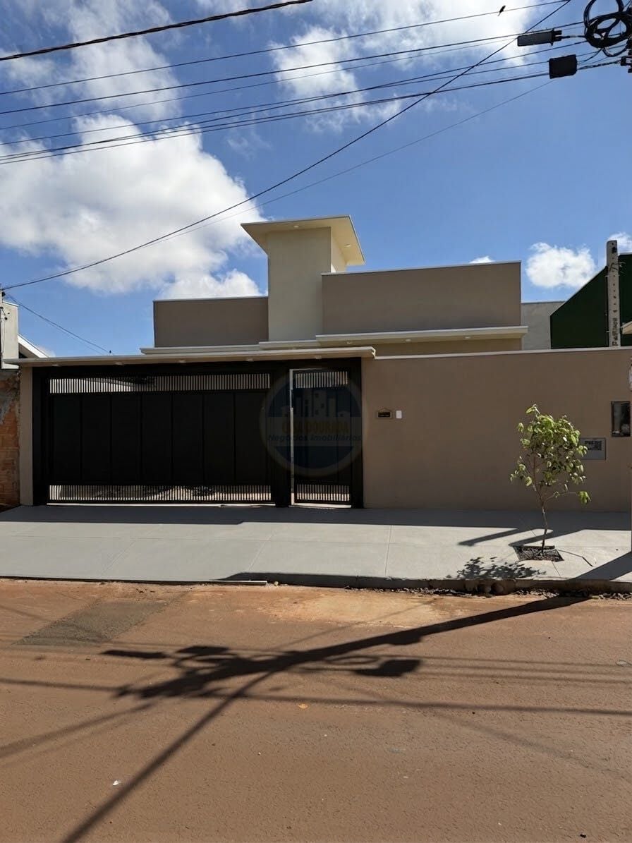 Casa em Vival dos Ipês, foto 1 de 13