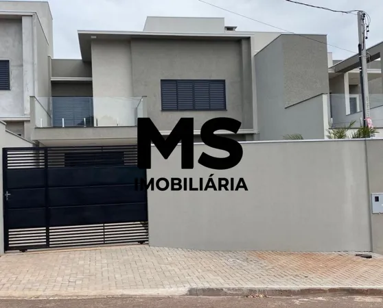 Sobrado à venda no bairro Jardim Grécia em Porto Rico/PR
