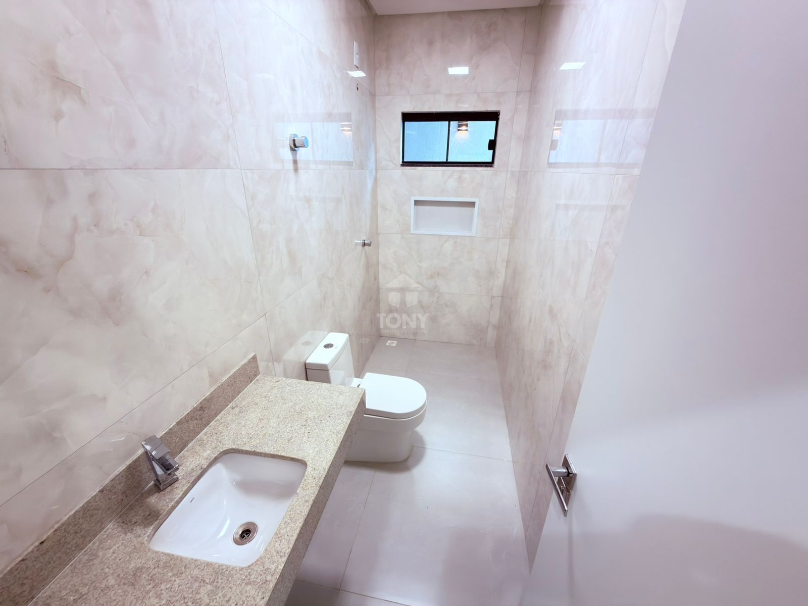 Casa à venda com 3 quartos, 1 suíte, 2 vagas e 103m² no Plano Diretor Sul, Palmas (TO) — foto 10 de 14