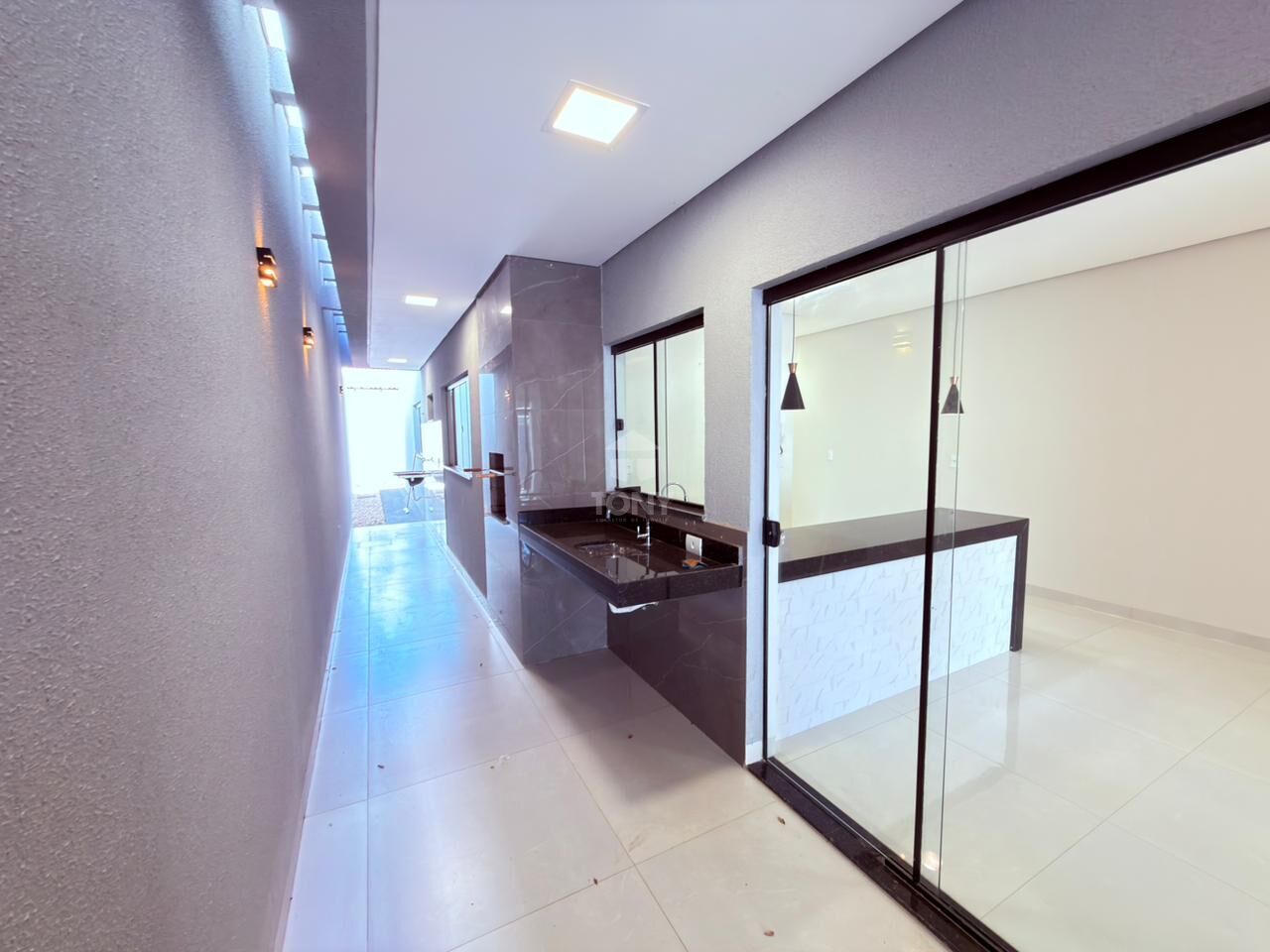 Casa à venda com 3 quartos, 1 suíte, 2 vagas e 103m² no Plano Diretor Sul, Palmas (TO) — foto 4 de 14