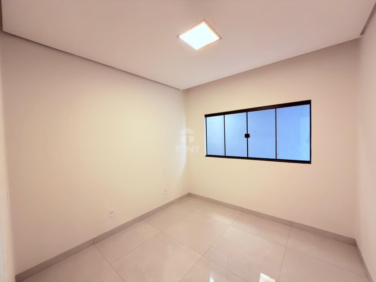 Casa à venda com 3 quartos, 1 suíte, 2 vagas e 103m² no Plano Diretor Sul, Palmas (TO) — foto 9 de 14