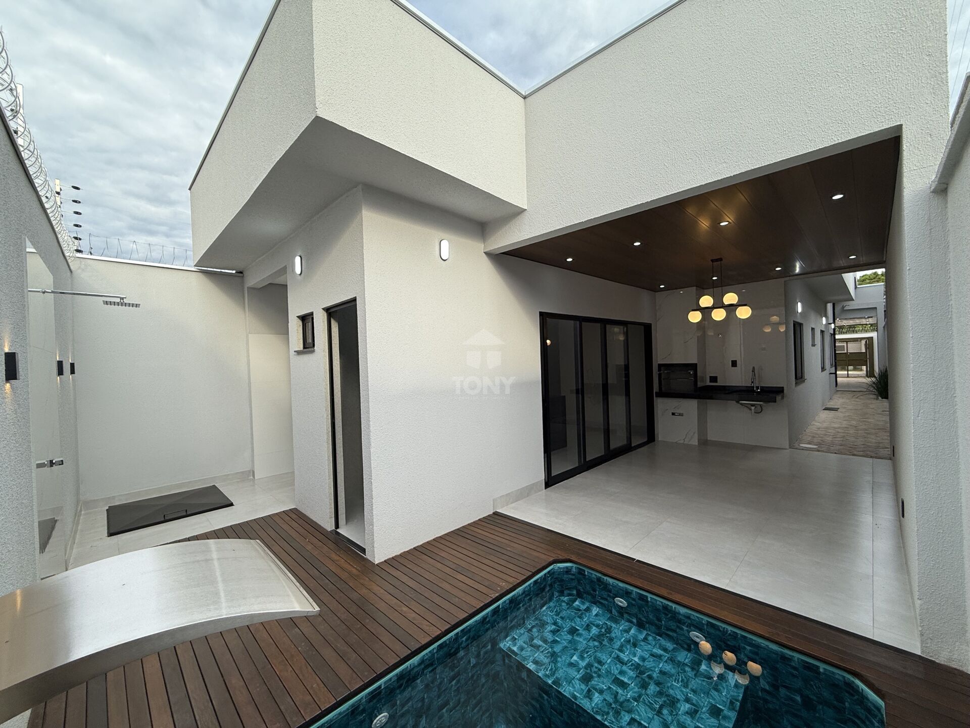 Casa à venda com 3 quartos, 3 suítes, 2 vagas e 160m² no Plano Diretor Sul, Palmas (TO) — foto 17 de 17
