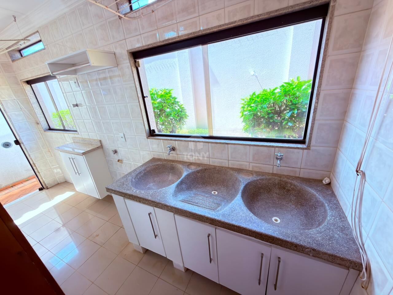 Casa à venda com 4 quartos, 4 suítes, 6 vagas e 313m² no Plano Diretor Sul, Palmas (TO) — foto 11 de 30