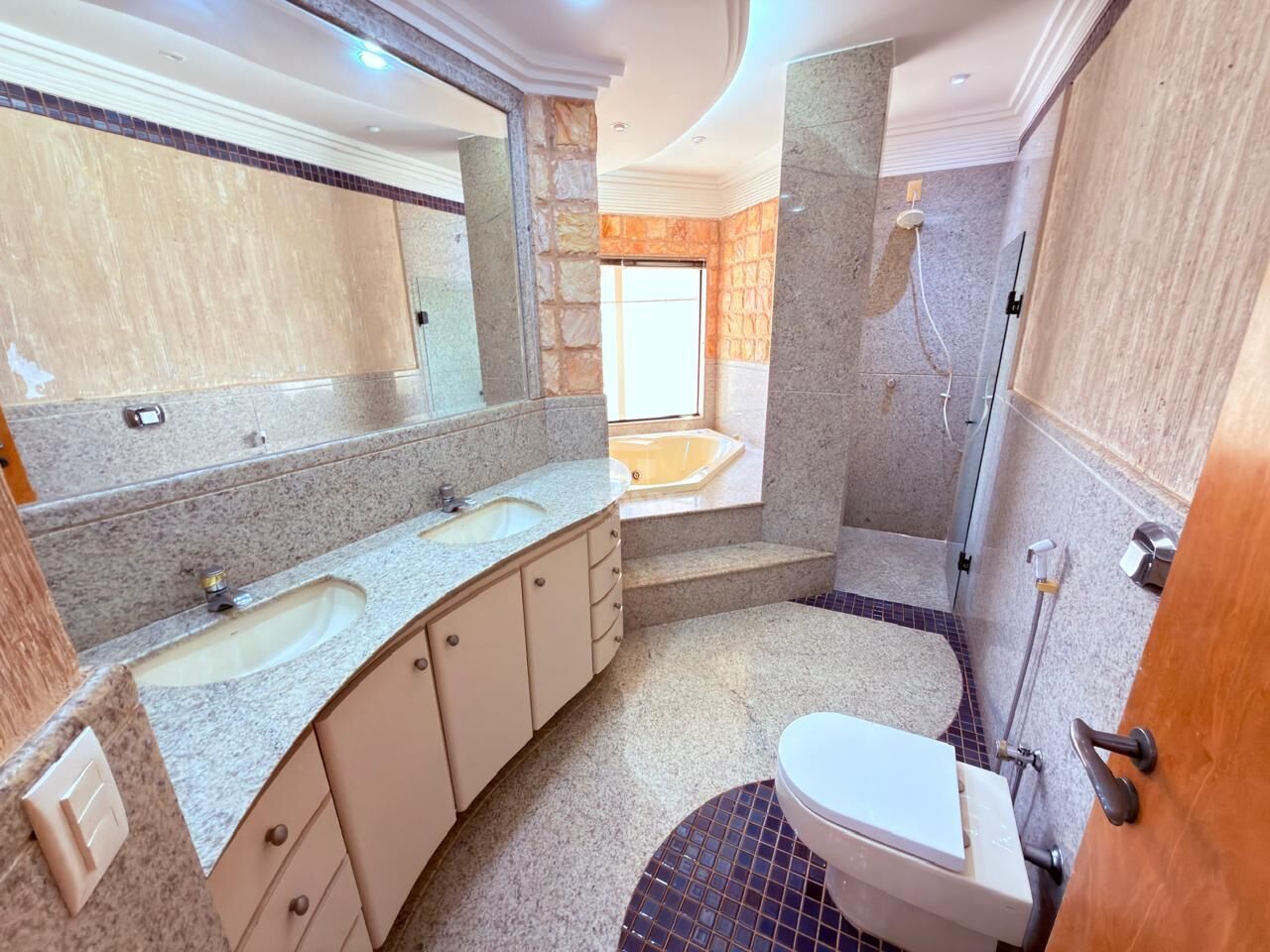Casa à venda com 4 quartos, 4 suítes, 6 vagas e 313m² no Plano Diretor Sul, Palmas (TO) — foto 25 de 30