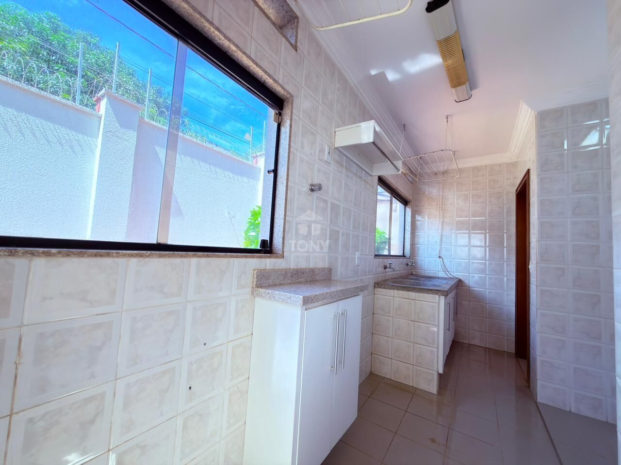 Casa à venda com 4 quartos, 4 suítes, 6 vagas e 313m² no Plano Diretor Sul, Palmas (TO) — foto 15 de 30